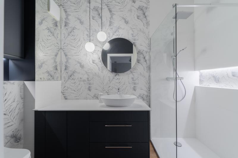Agencement de salle de bain moderne et fonctionnel, nos conseils d'experts
